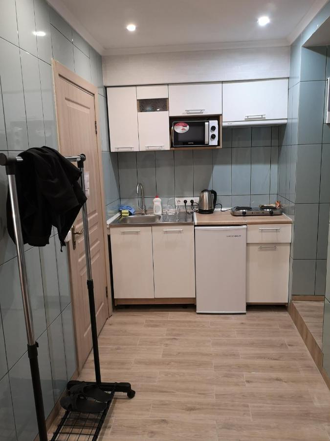 Freedom Apartment On Bazarna Str Lviv Buitenkant foto