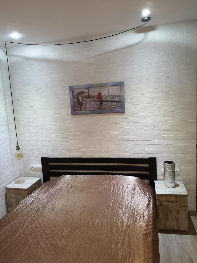 Freedom Apartment On Bazarna Str Lviv Buitenkant foto