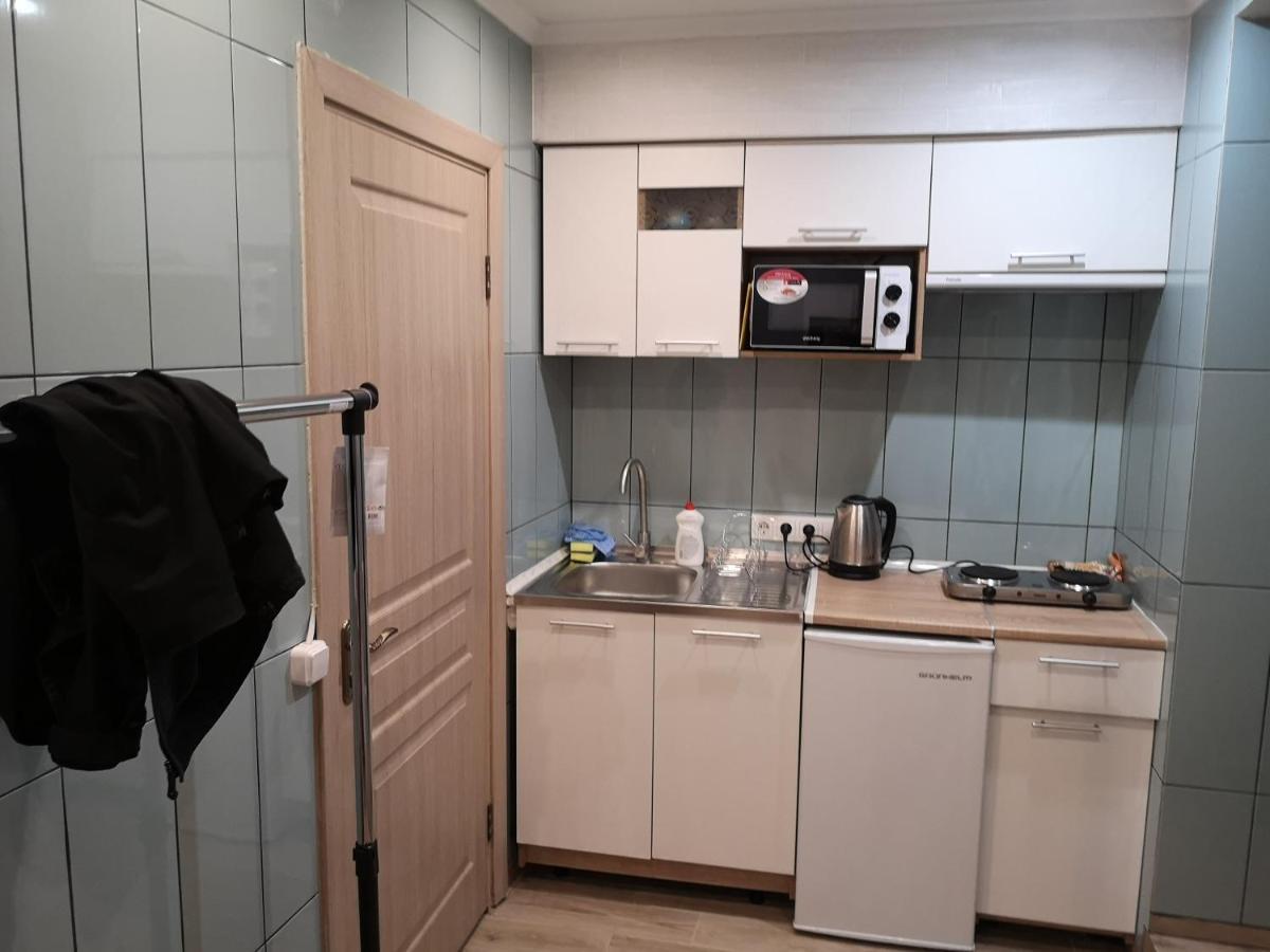 Freedom Apartment On Bazarna Str Lviv Buitenkant foto